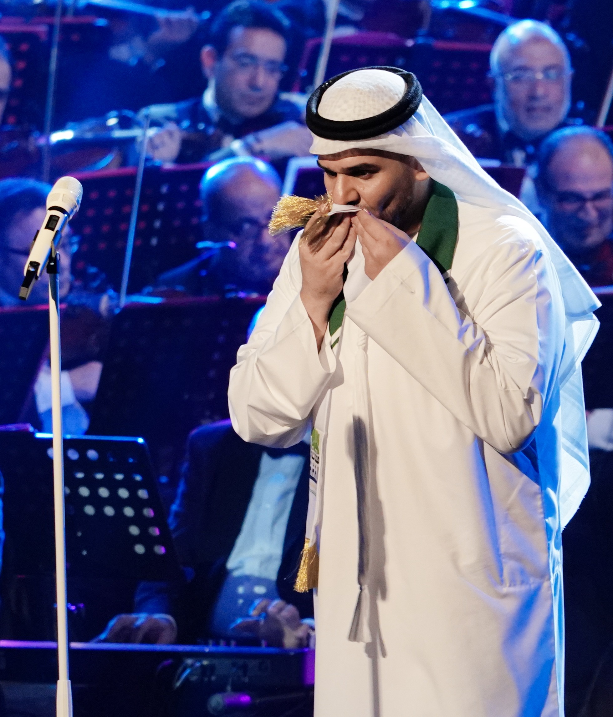 حسين الجسمي يحتفل مع جمهوره باليوم الوطني السعودي